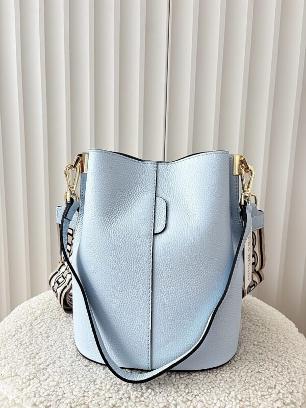Laura Biaggi torebka worek skórzany niebieski